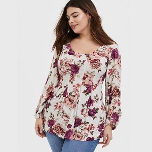 Torrid 5 5x Ivory Rose Crinkle Pleated Fit…